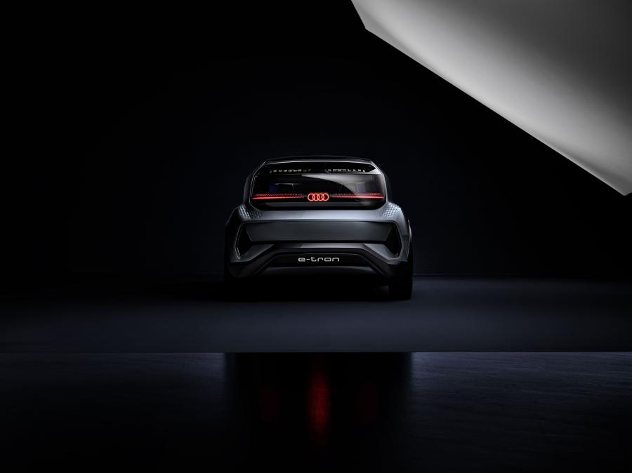  Audi AI:ME 2019 года  (фото 5 из 104)